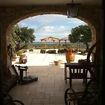 Antico Carrubo 3*