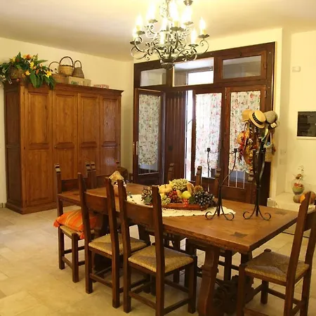Bed & Breakfast Antico Carrubo 3*
