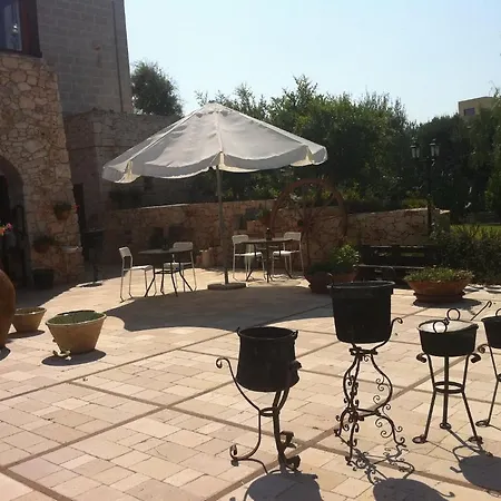 Antico Carrubo לינה וארוחת בוקר