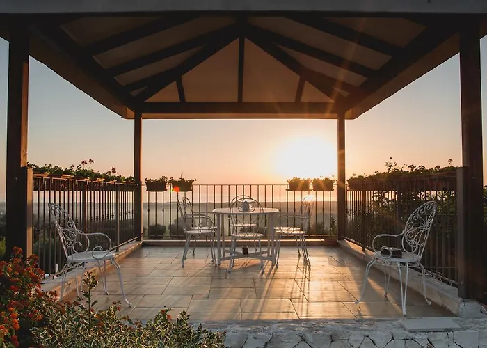 Antico Carrubo Монополи