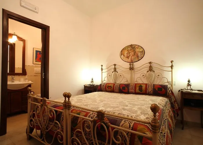 Antico Carrubo Монополи